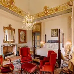 Castello Di Casalborgone, Luxury Italian Castle فندق