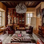 Castello Di Casalborgone, Luxury Italian Castle فندق