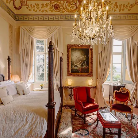 Castello Di Casalborgone, Luxury Italian Castle Hotell 5*