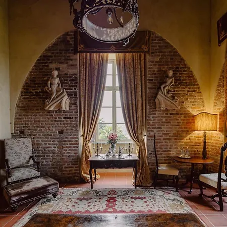 Hotell Castello Di Casalborgone, Luxury Italian Castle 5*