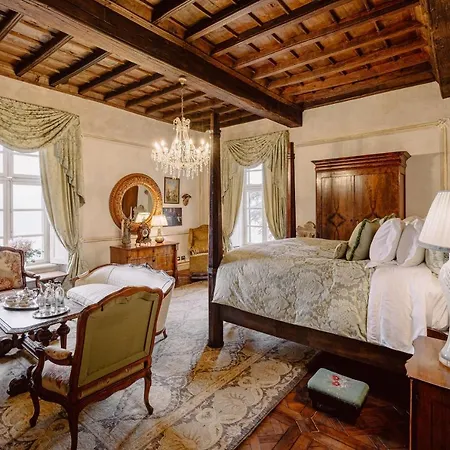 酒店 Castello Di Casalborgone, Luxury Italian Castle
