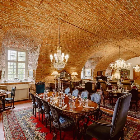 Hotel Castello Di Casalborgone, Luxury Italian Castle 5*