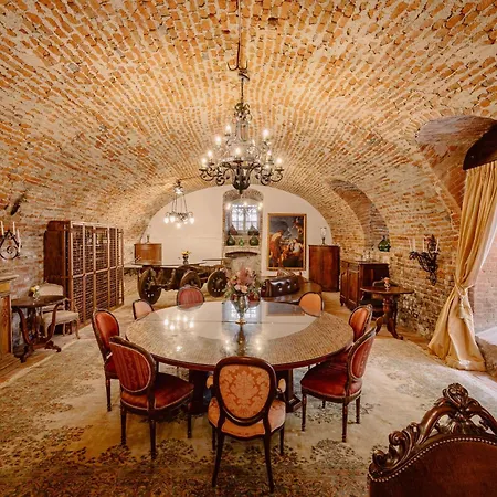 Hotell Castello Di Casalborgone, Luxury Italian Castle