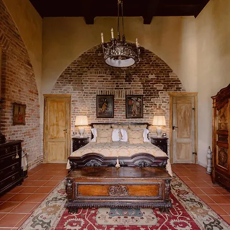 Hotel Castello Di Casalborgone, Luxury Italian Castle 5*