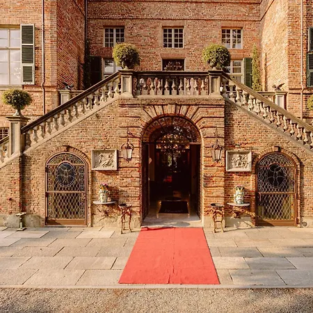 Hotel Castello Di Casalborgone, Luxury Italian Castle 5*