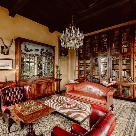 Castello Di Casalborgone, Luxury Italian Castle Otel 5*