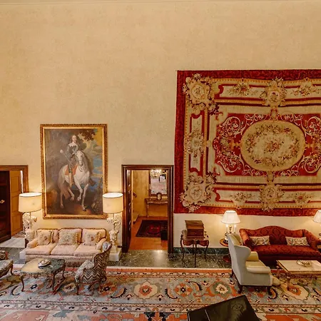 Otel Castello Di Casalborgone, Luxury Italian Castle 5*