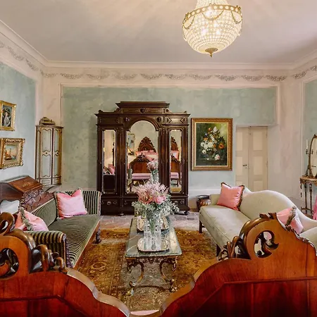 Hotell Castello Di Casalborgone, Luxury Italian Castle