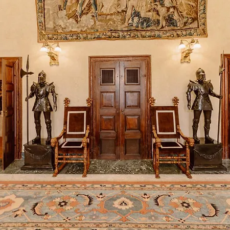 Castello Di Casalborgone, Luxury Italian Castle Otel 5*