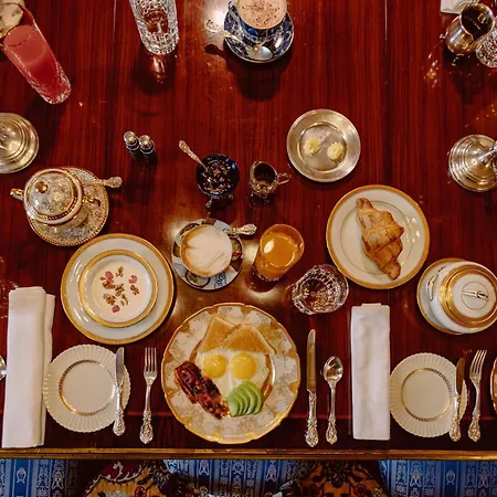 Castello Di Casalborgone, Luxury Italian Castle Hotell