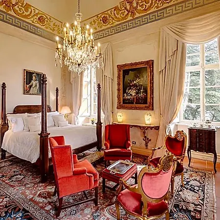 Castello Di Casalborgone, Luxury Italian Castle فندق 5*