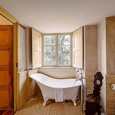 Castello Di Casalborgone, Luxury Italian Castle فندق
