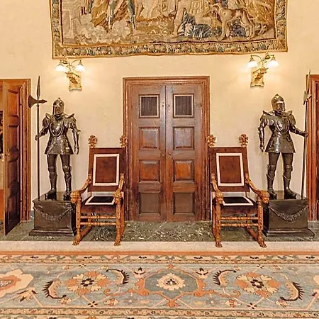 호텔 Castello Di Casalborgone, Luxury Italian Castle 5*