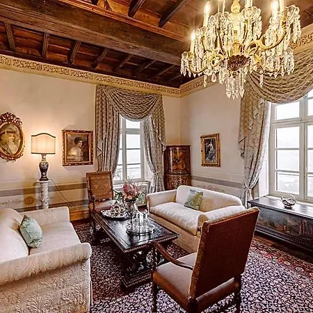فندق Castello Di Casalborgone, Luxury Italian Castle Casalborgone