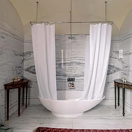 Castello Di Casalborgone, Luxury Italian Castle 5* Casalborgone