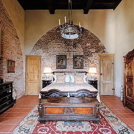 Hotel Castello Di Casalborgone, Luxury Italian Castle Casalborgone