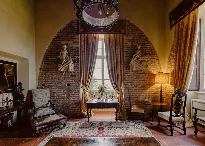 Hotel Castello Di Casalborgone, Luxury Italian Castle 5*