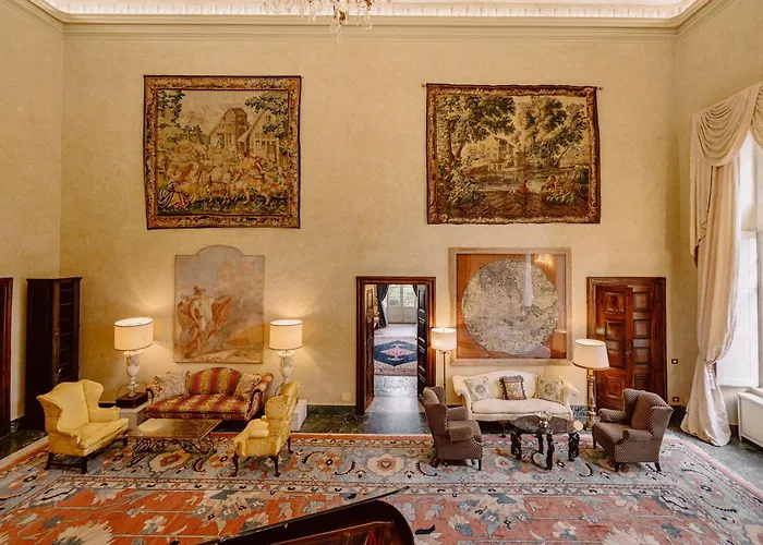 Castello Di Casalborgone, Luxury Italian Castle Hotell Casalborgone