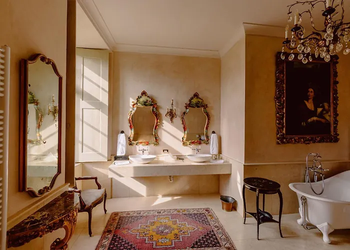 Hotel Castello Di Casalborgone, Luxury Italian Castle Casalborgone