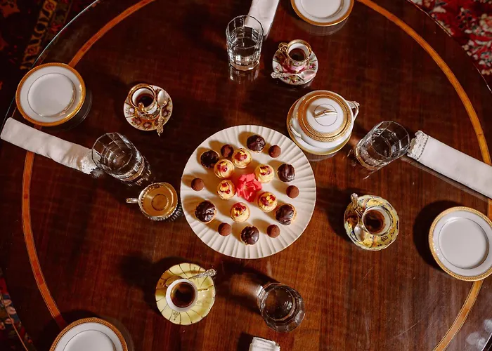 Castello Di Casalborgone, Luxury Italian Castle Hotell Casalborgone